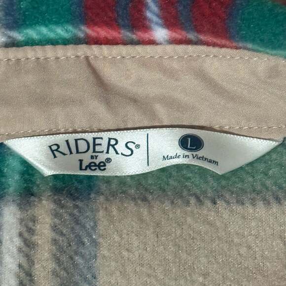 Riders by Lee Women's Large Green and Red Plaid Fleece Button Up Shirt - Picture 3 of 4